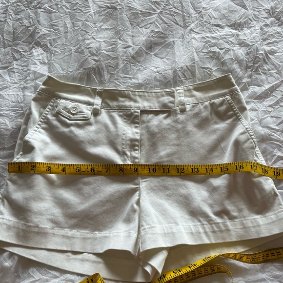 Jones New York White/Off White Low Rise Shorts - Picture 3 of 8